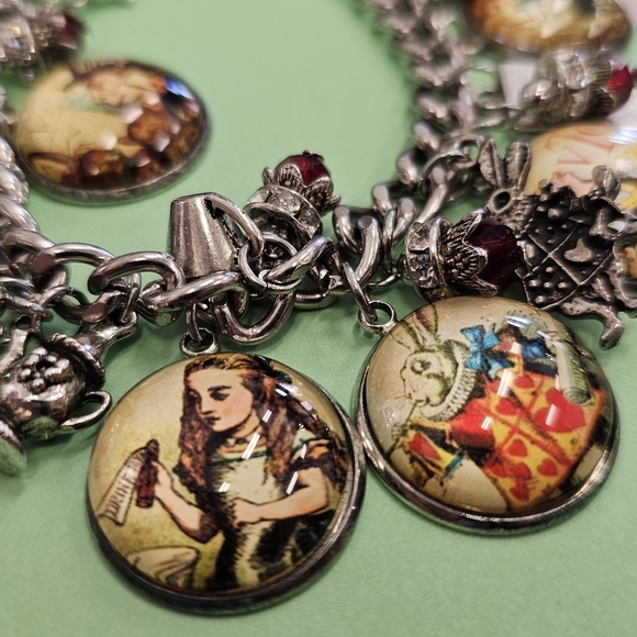 Vintage, Charm, Bracelet, Alice, Wonderland, Design, Vintage, Jewelry, Rabbit - Picture 3 of 8